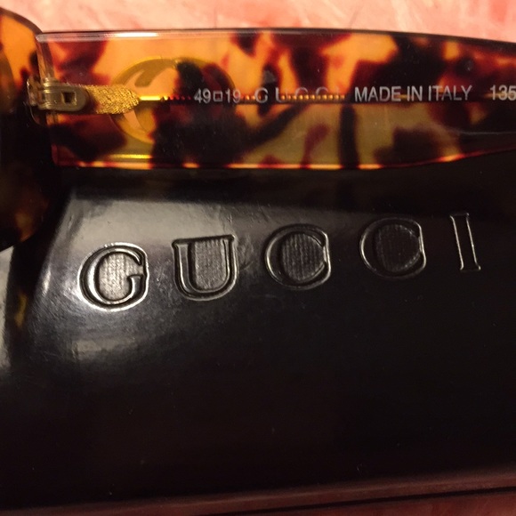 Authentic Gucci sunglasses w/black Gucci case - Picture 4 of 4